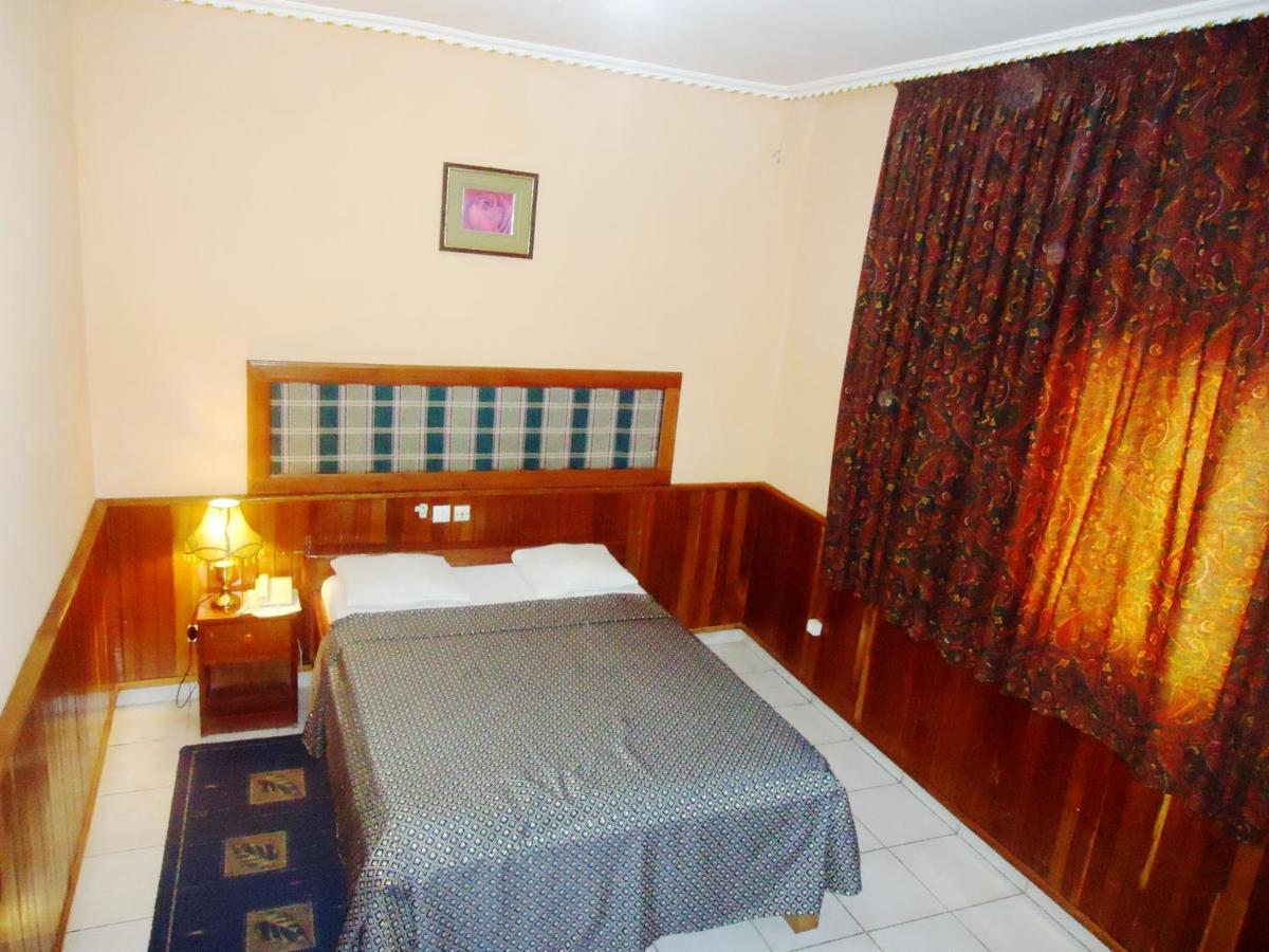 Hotel Saffana Ντουάλα Εξωτερικό φωτογραφία